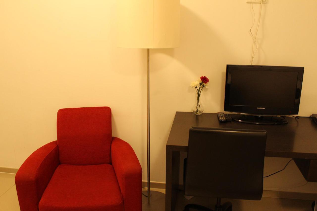 Hotel Lovely Studio West - Neues Momomotel Köln